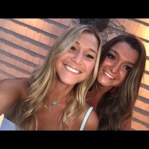 Meet your Posher, Marisa